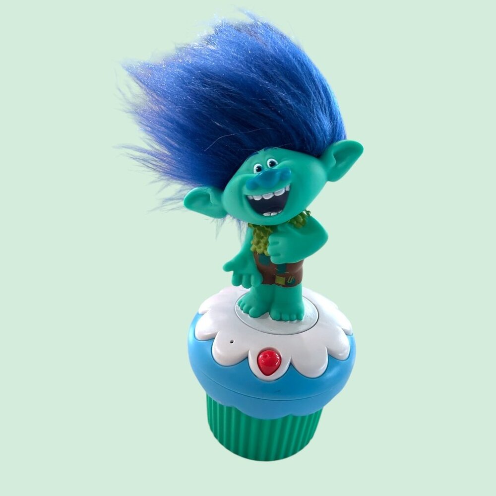 Dreamworks Troll Singing And Dancing On A Cupcake Speaker Toy